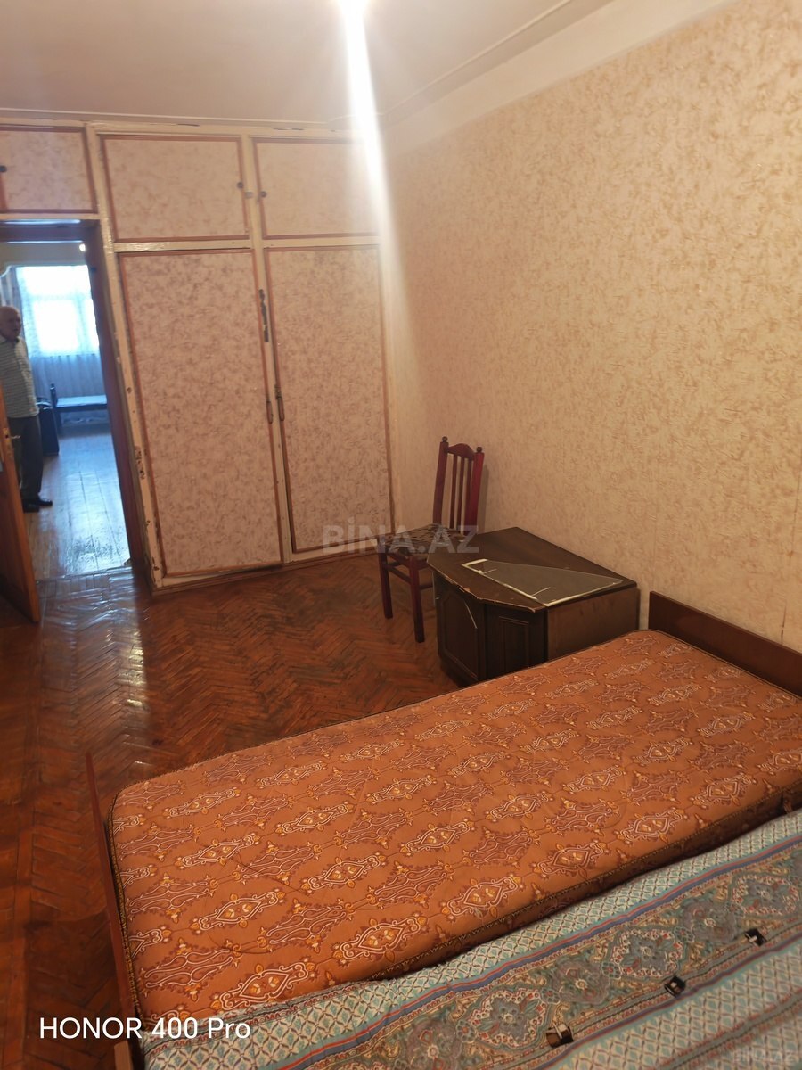 2 otaqlı Köhnə tikili, Neftçilər m., Bakı
