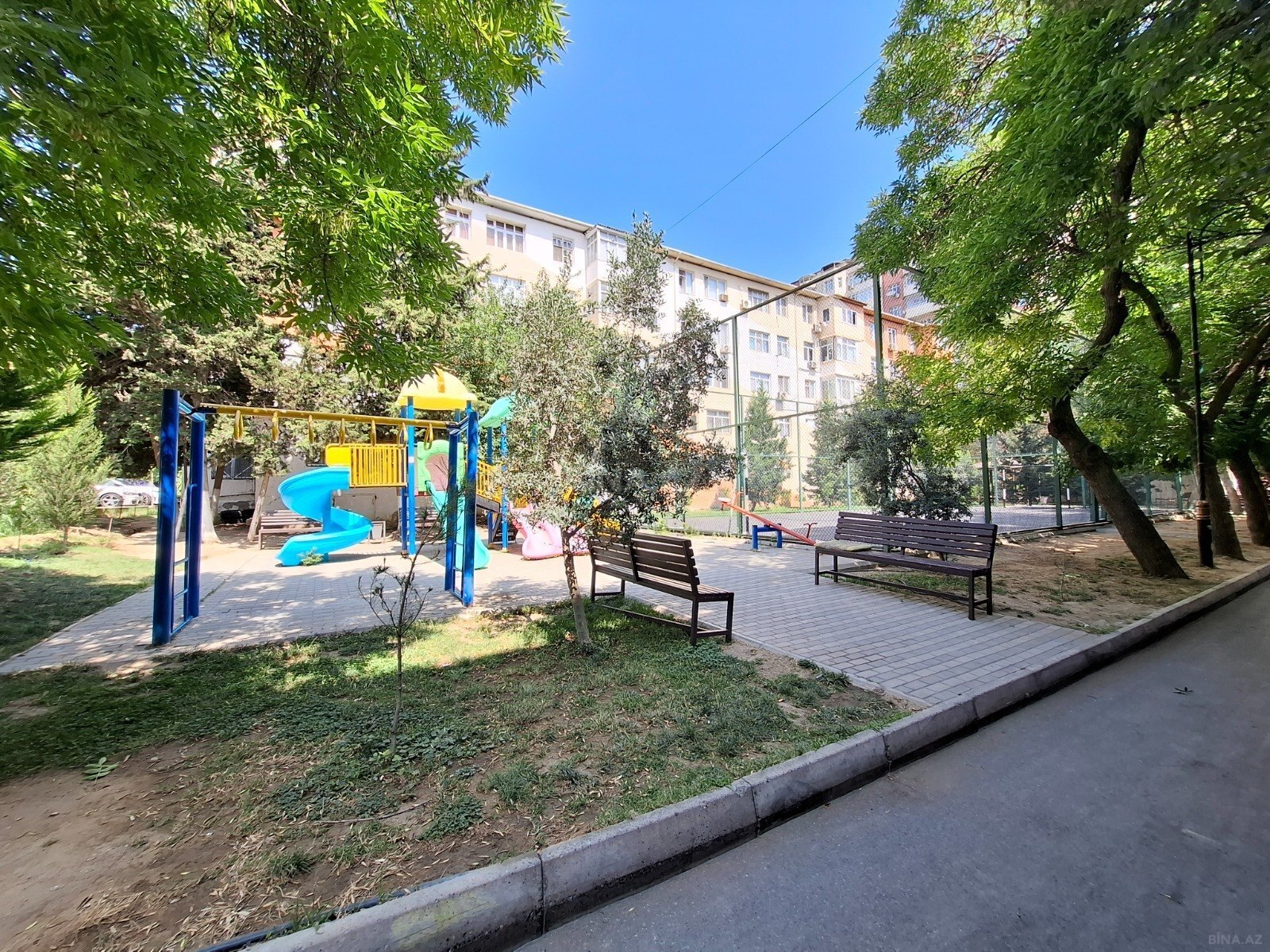 2 otaqlı Köhnə tikili, Memar Əcəmi m., Bakı