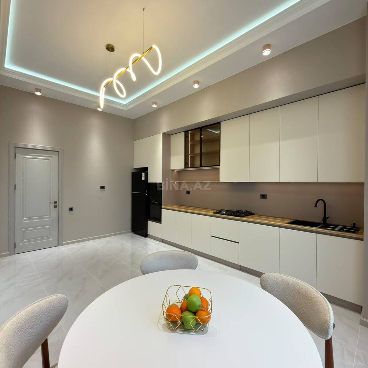 4 otaqlı Həyət evi/Bağ evi, Şüvəlan q., Bakı