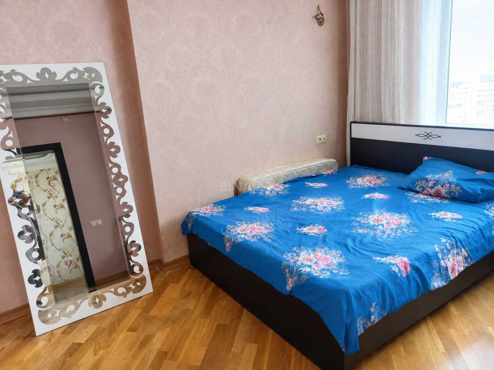 3 otaqlı Yeni tikili, İnşaatçılar m., Bakı