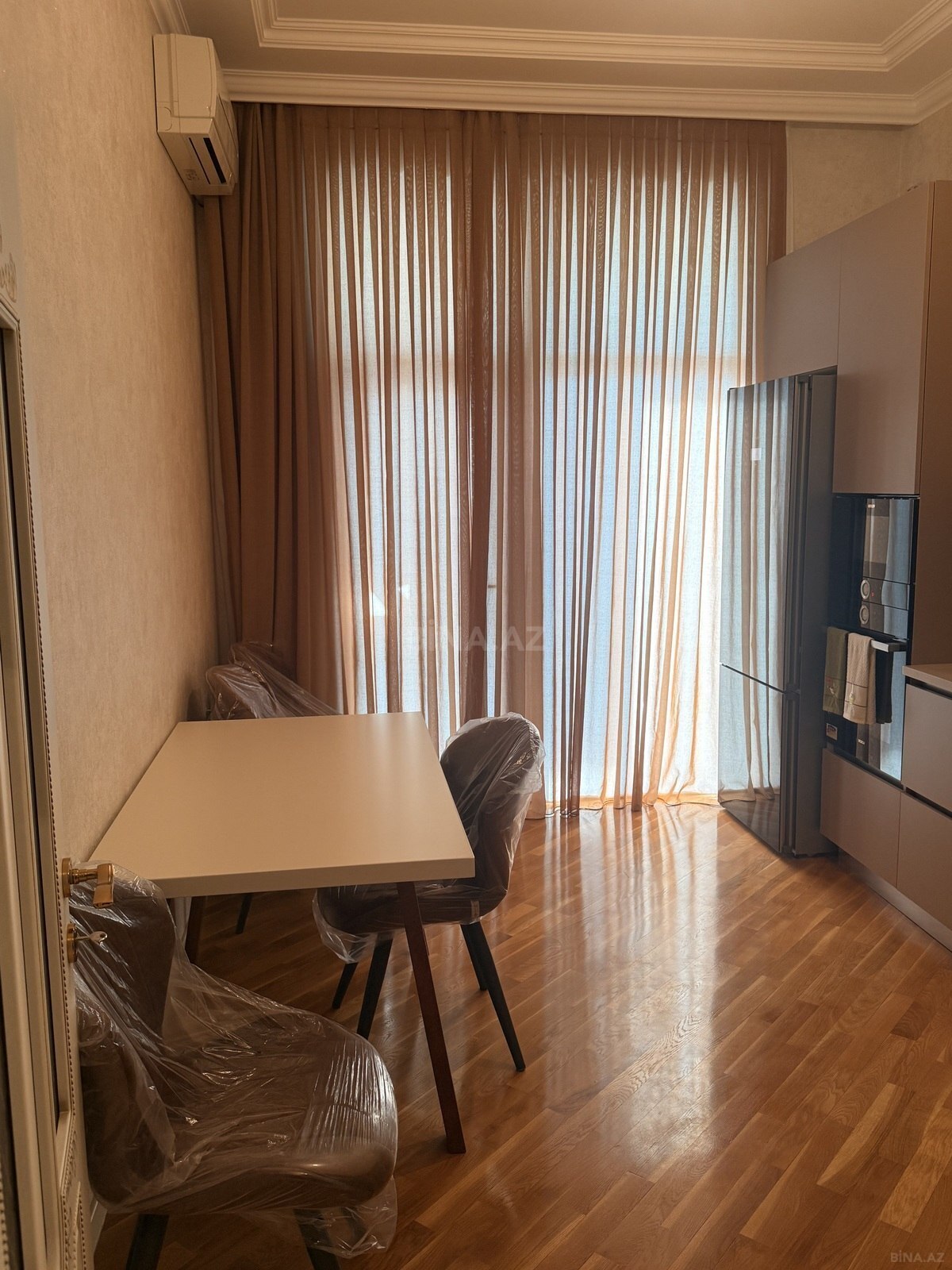 3 otaqlı Yeni tikili, 8 Noyabr m., Bakı