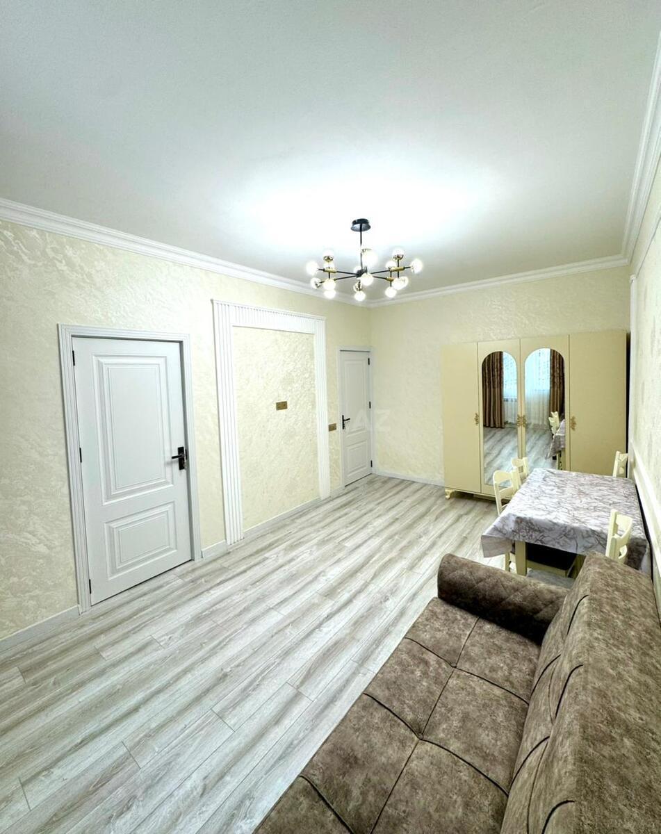 2 otaqlı Köhnə tikili, Memar Əcəmi m., Bakı