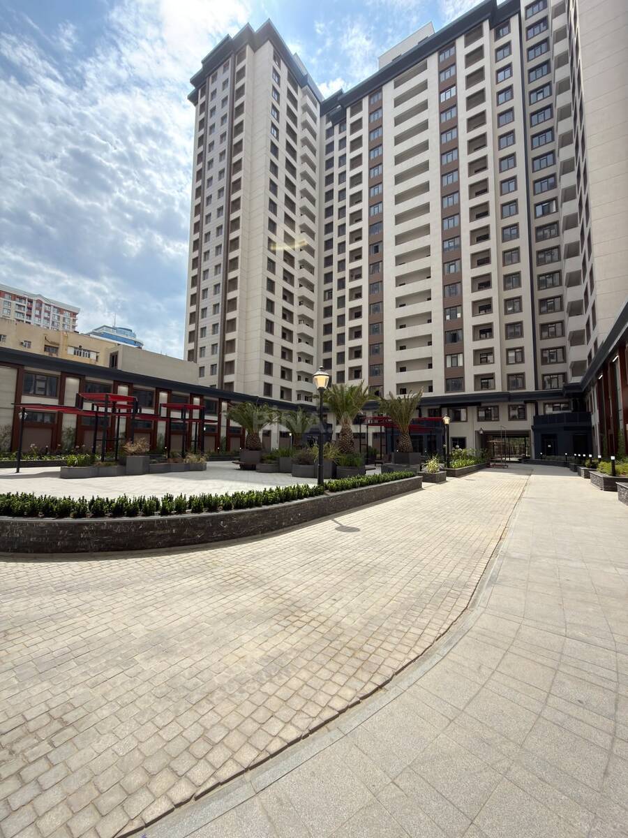 3 otaqlı Yeni tikili, Şah İsmayıl Xətai m., Bakı