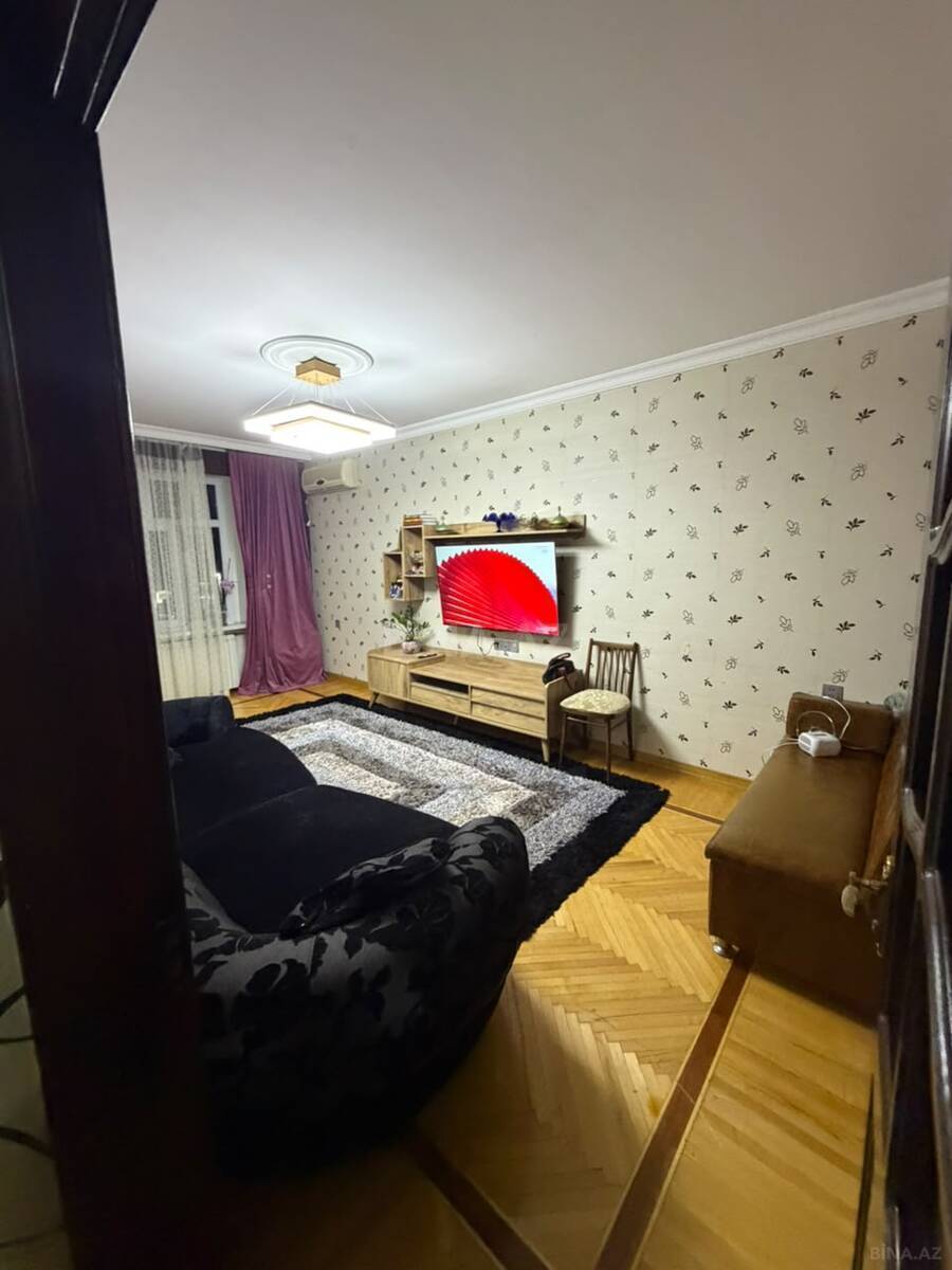 3 otaqlı Köhnə tikili, Neftçilər m., Bakı