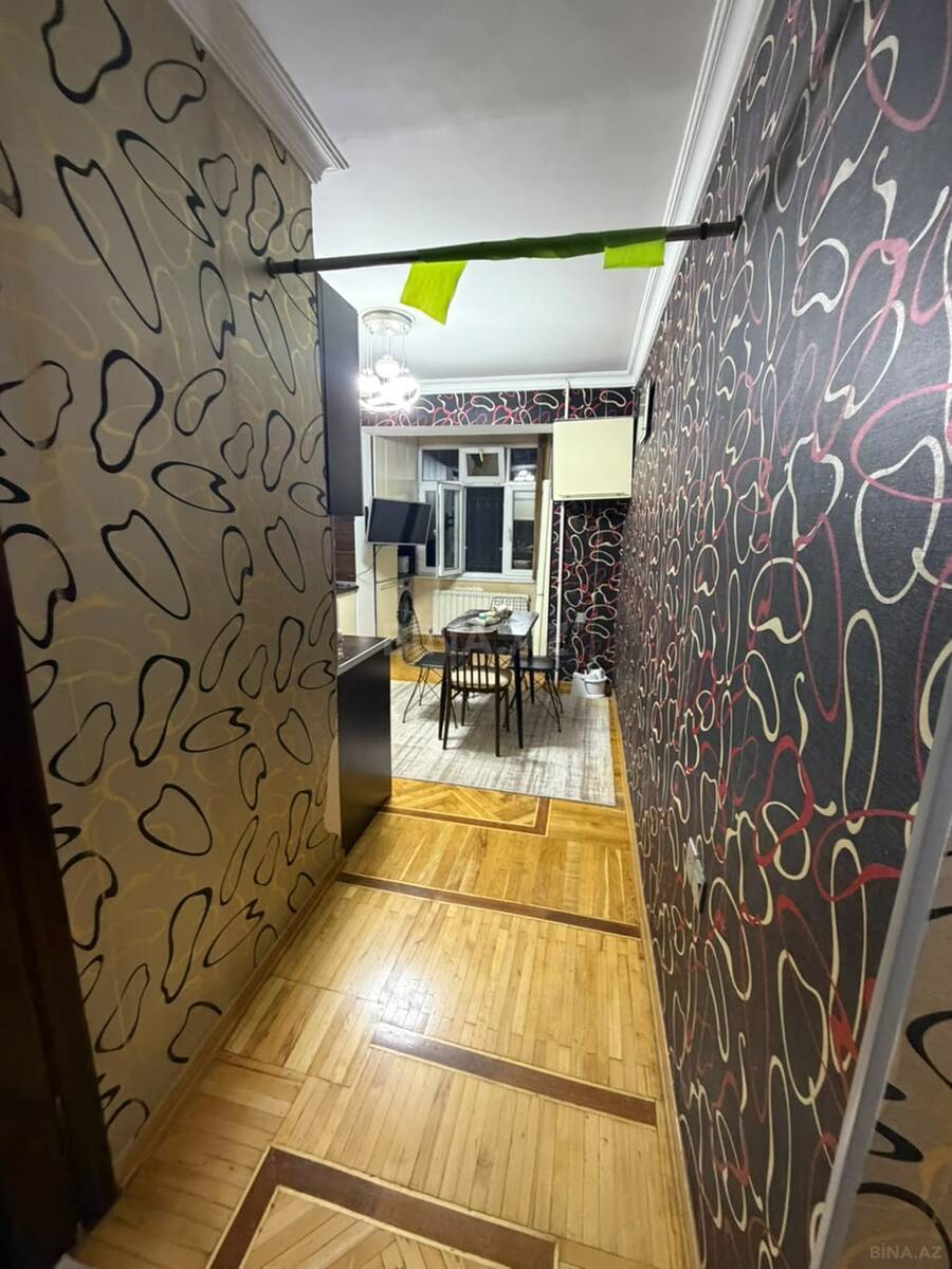 3 otaqlı Köhnə tikili, Neftçilər m., Bakı