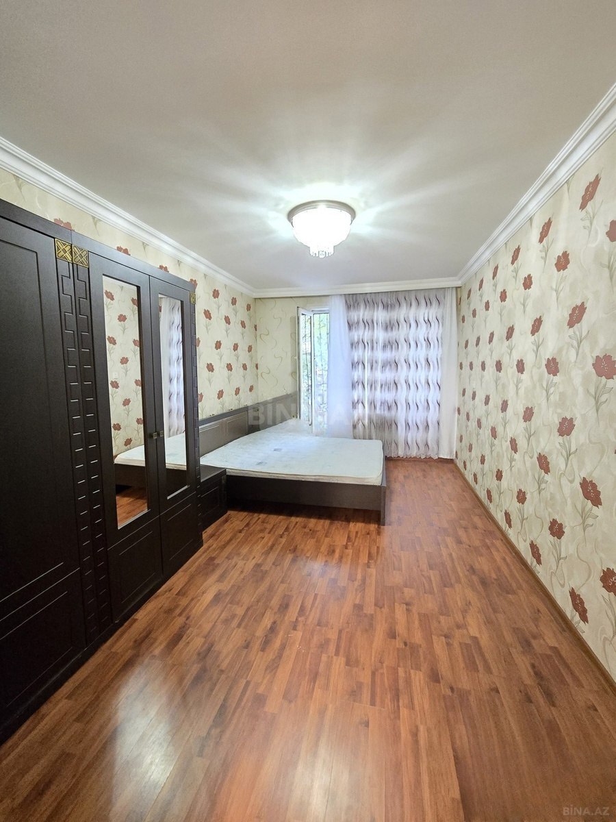 2 otaqlı Köhnə tikili, Memar Əcəmi m., Bakı