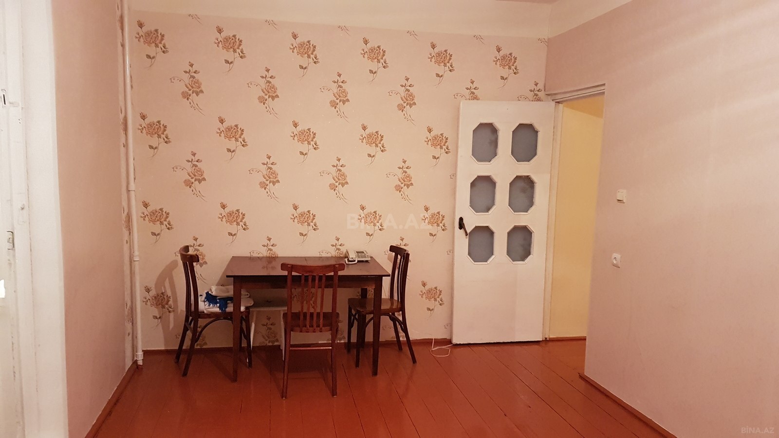 2 otaqlı Köhnə tikili, Xalqlar Dostluğu m., Bakı