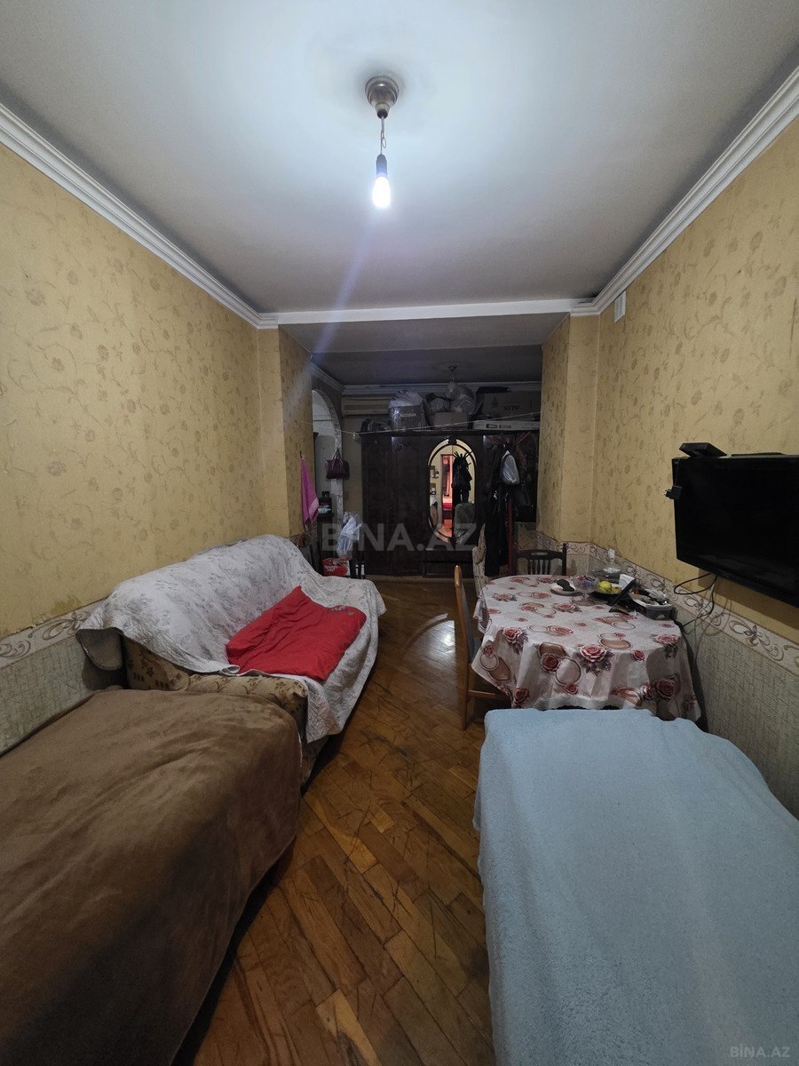 2 otaqlı Köhnə tikili, Nizami m., Bakı