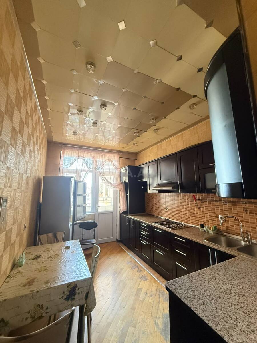 3 otaqlı Yeni tikili, Azadlıq Prospekti m., Bakı