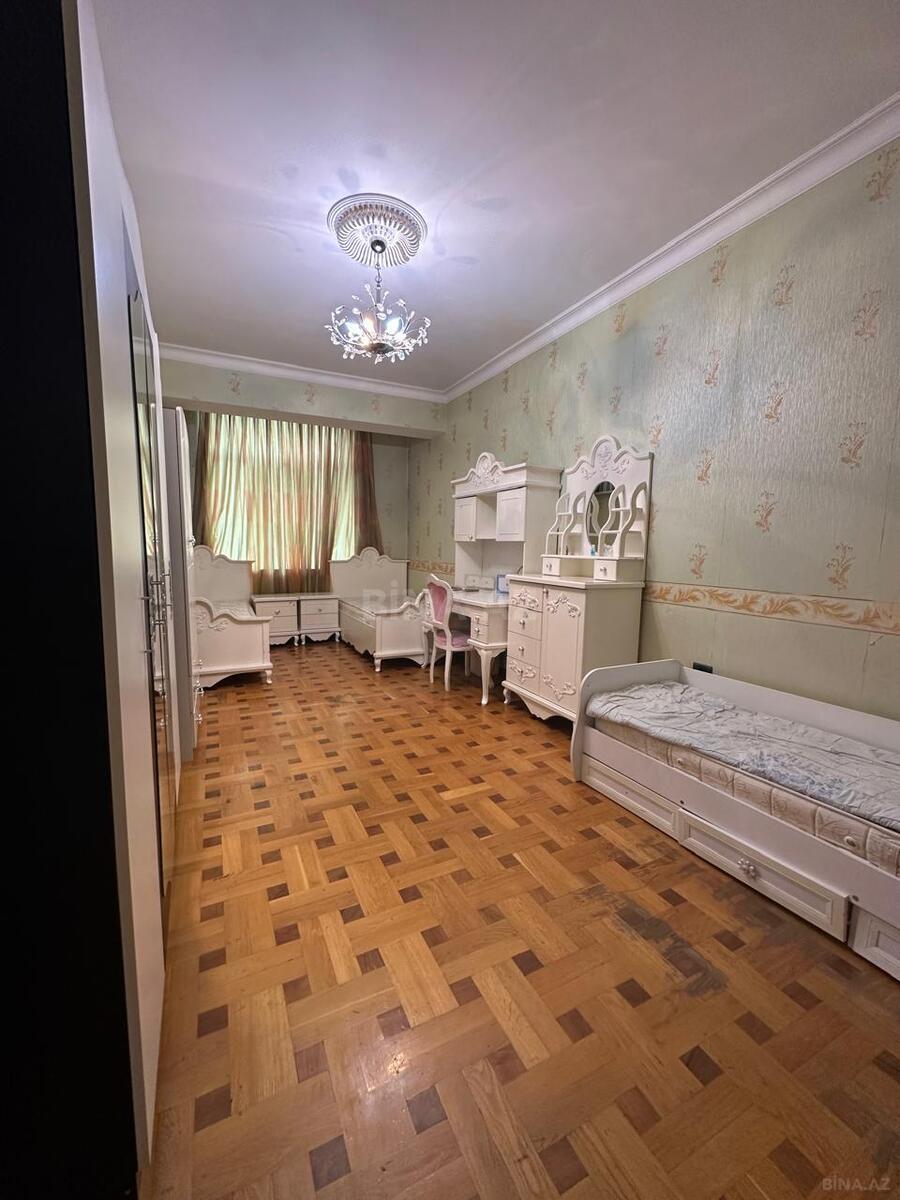3 otaqlı Yeni tikili, Elmlər Akademiyası m., Bakı