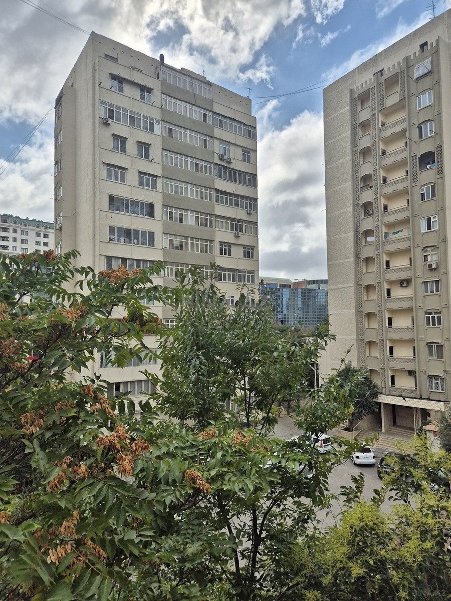 3 otaqlı Köhnə tikili, Azadlıq Prospekti m., Bakı