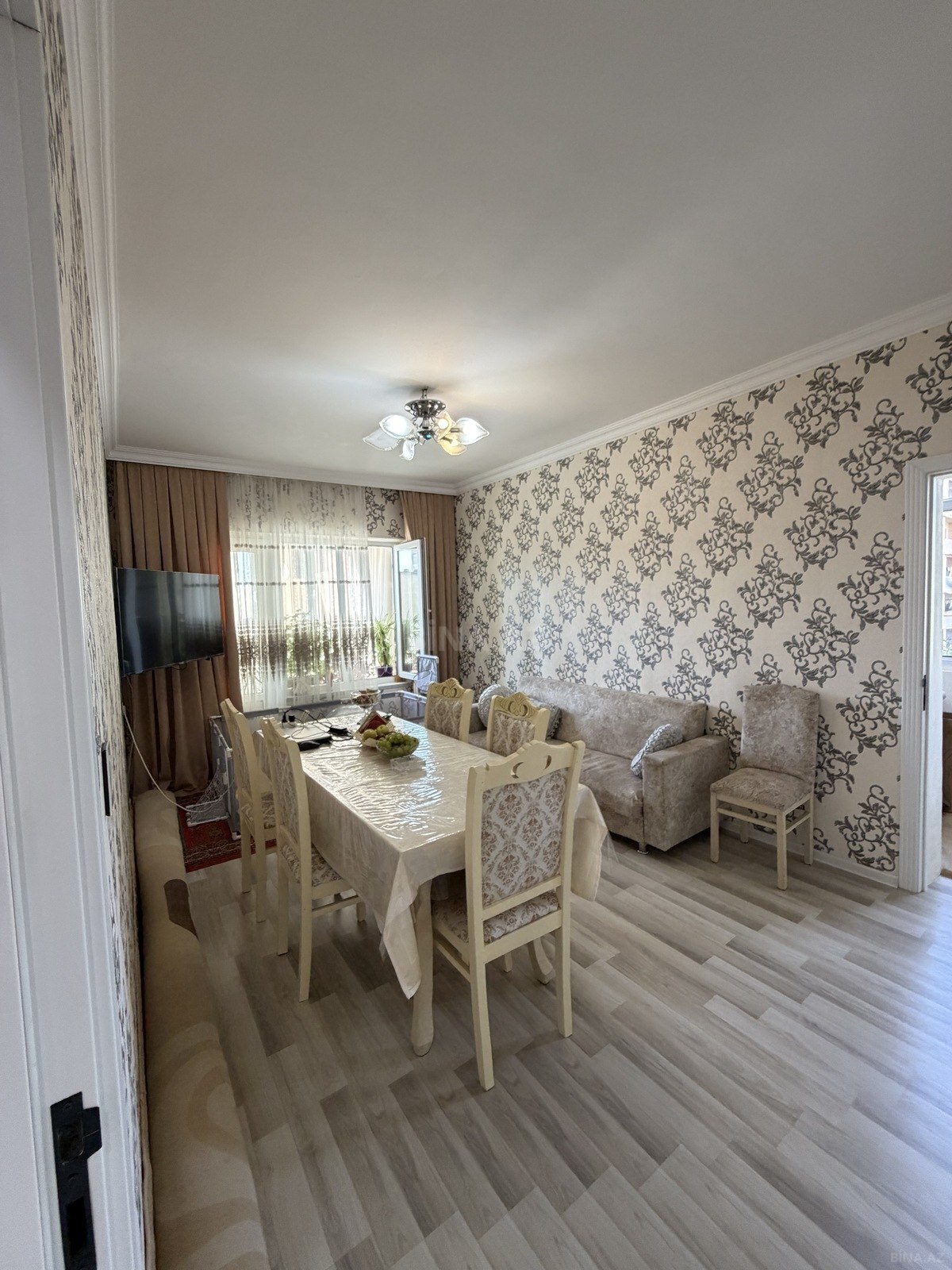 4 otaqlı Köhnə tikili, Həzi Aslanov m., Bakı