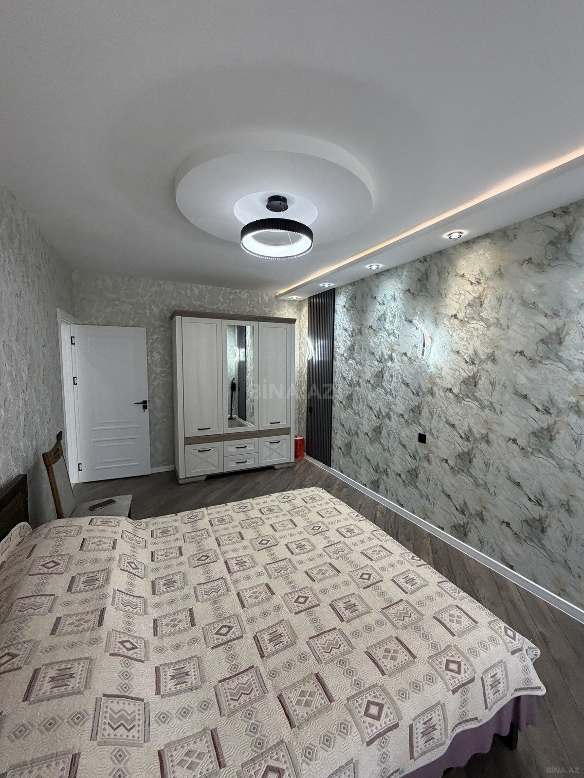 3 otaqlı Köhnə tikili, Xətai r., Bakı