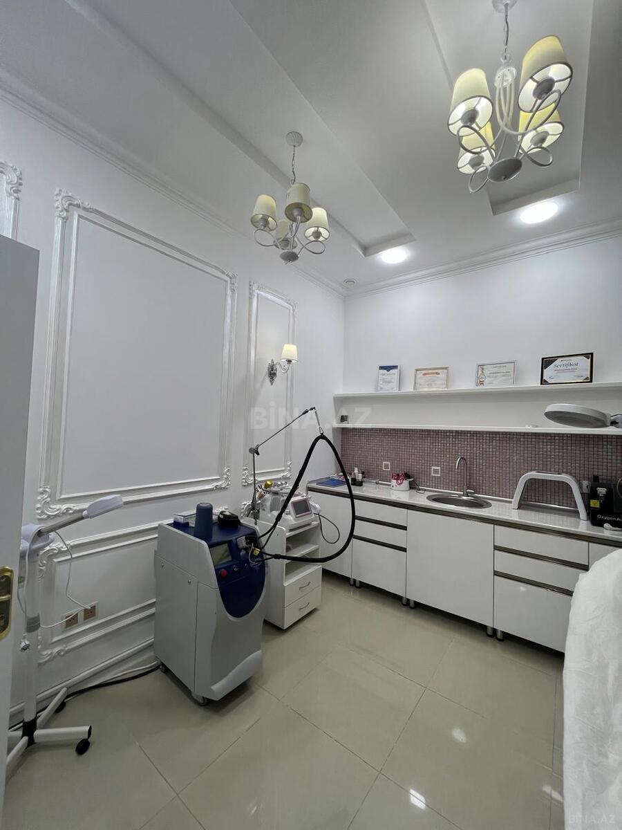 Obyekt 8 Noyabr m., Bakı