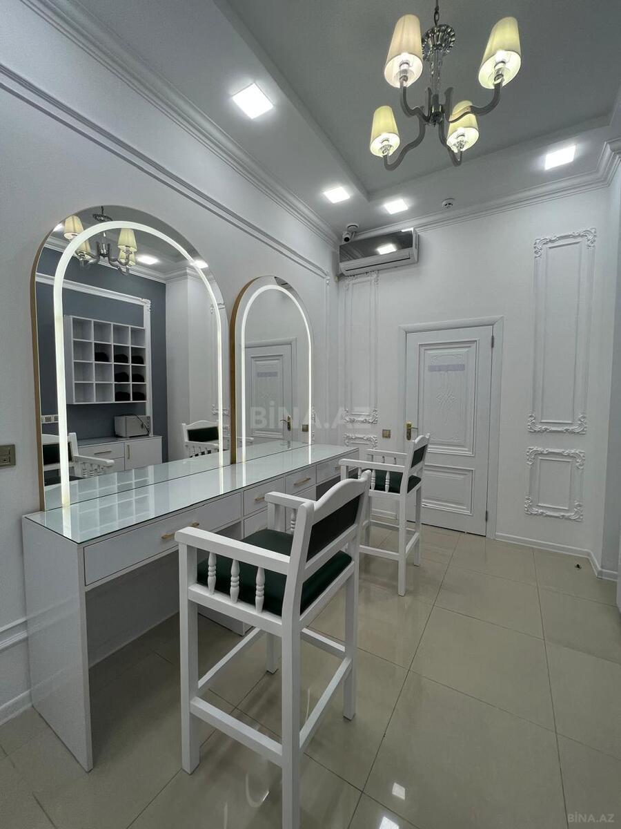 Obyekt 8 Noyabr m., Bakı