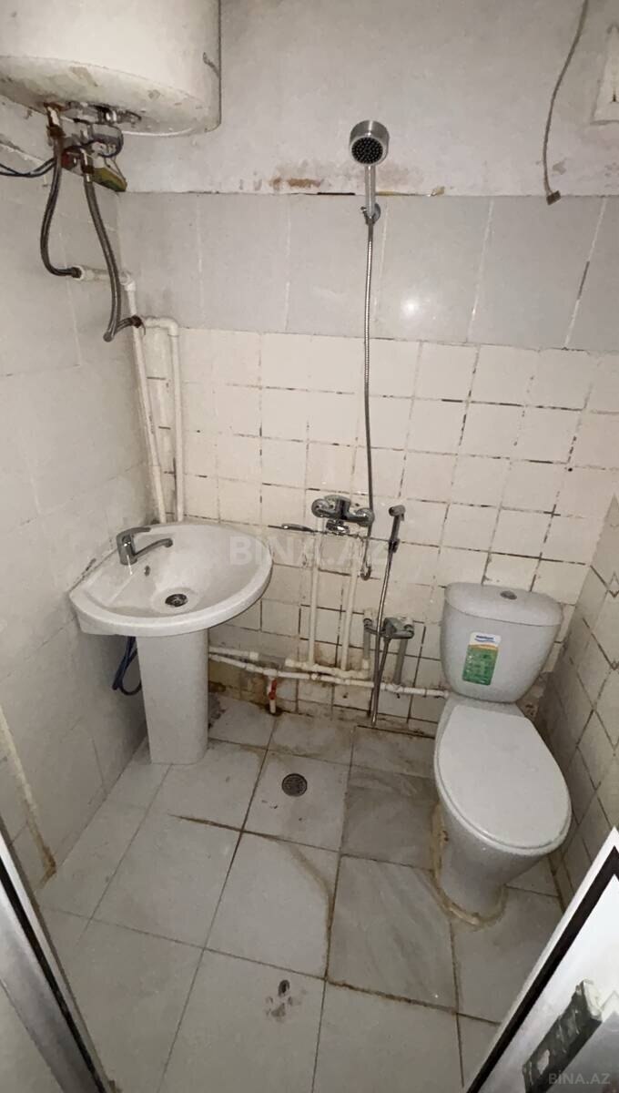 2 otaqlı Köhnə tikili, Elmlər Akademiyası m., Bakı