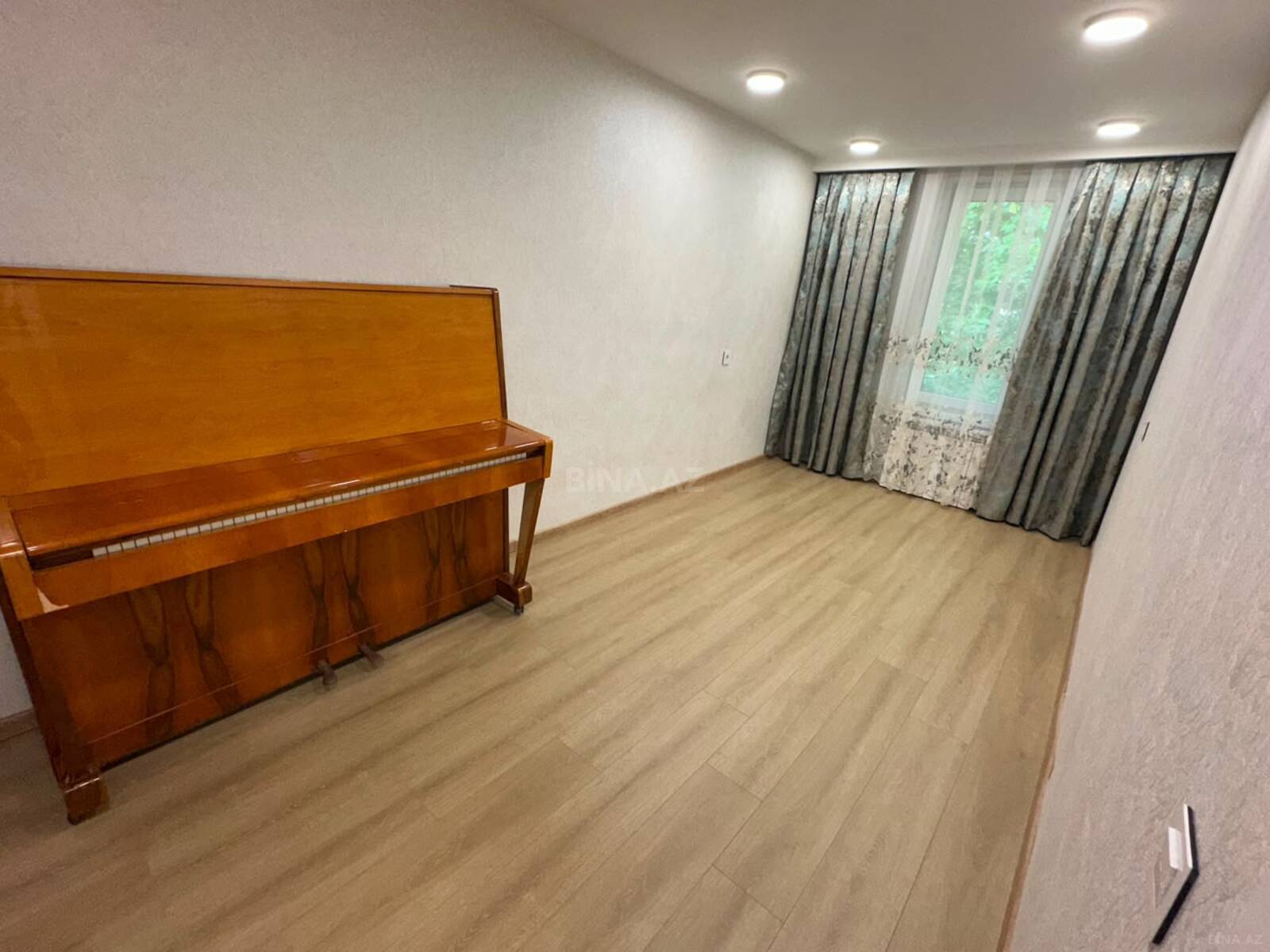 3 otaqlı Köhnə tikili, Nəsimi r., Bakı