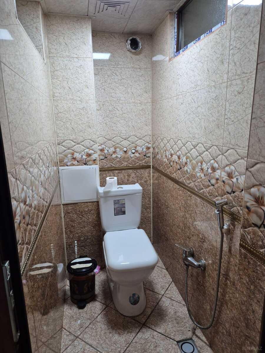 4 otaqlı Köhnə tikili, Bakıxanov q., Bakı