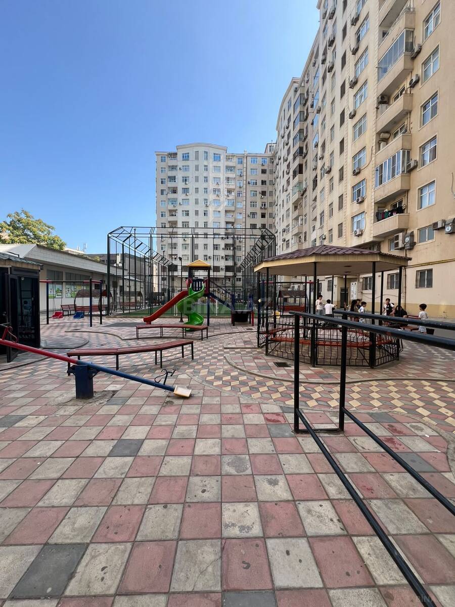 3 otaqlı Yeni tikili, Neftçilər m., Bakı