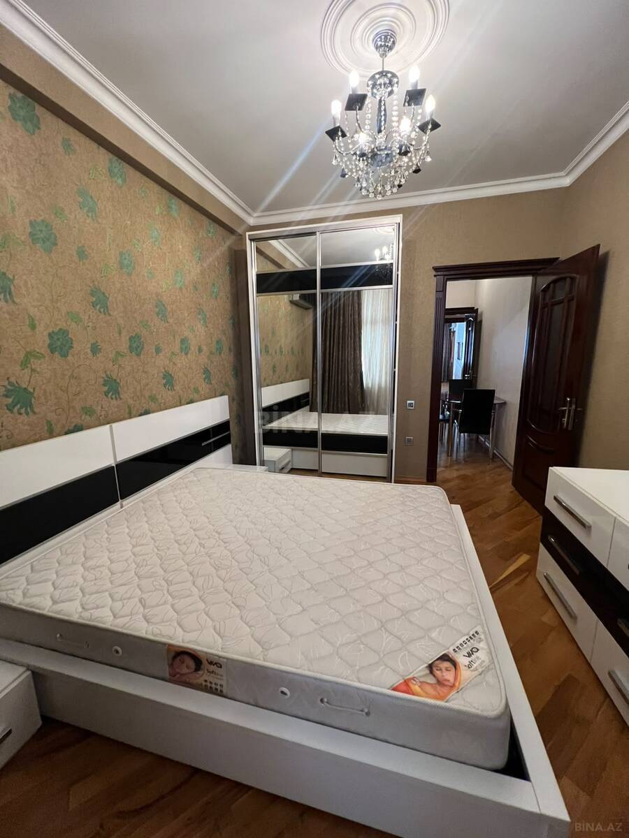 3 otaqlı Yeni tikili, Neftçilər m., Bakı
