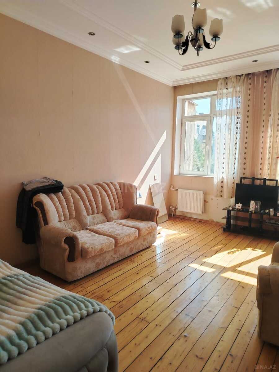 2 otaqlı Köhnə tikili, Bakıxanov q., Bakı