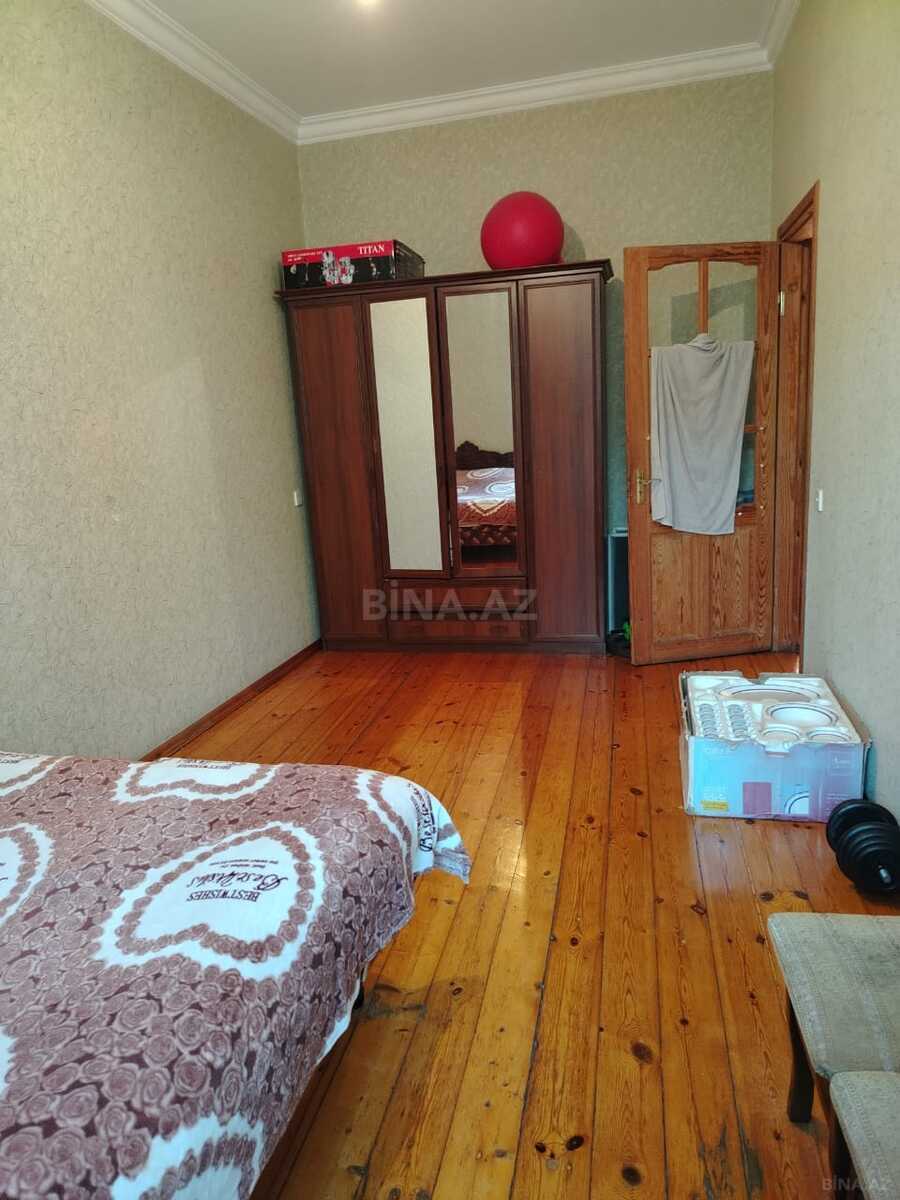 2 otaqlı Köhnə tikili, Bakıxanov q., Bakı