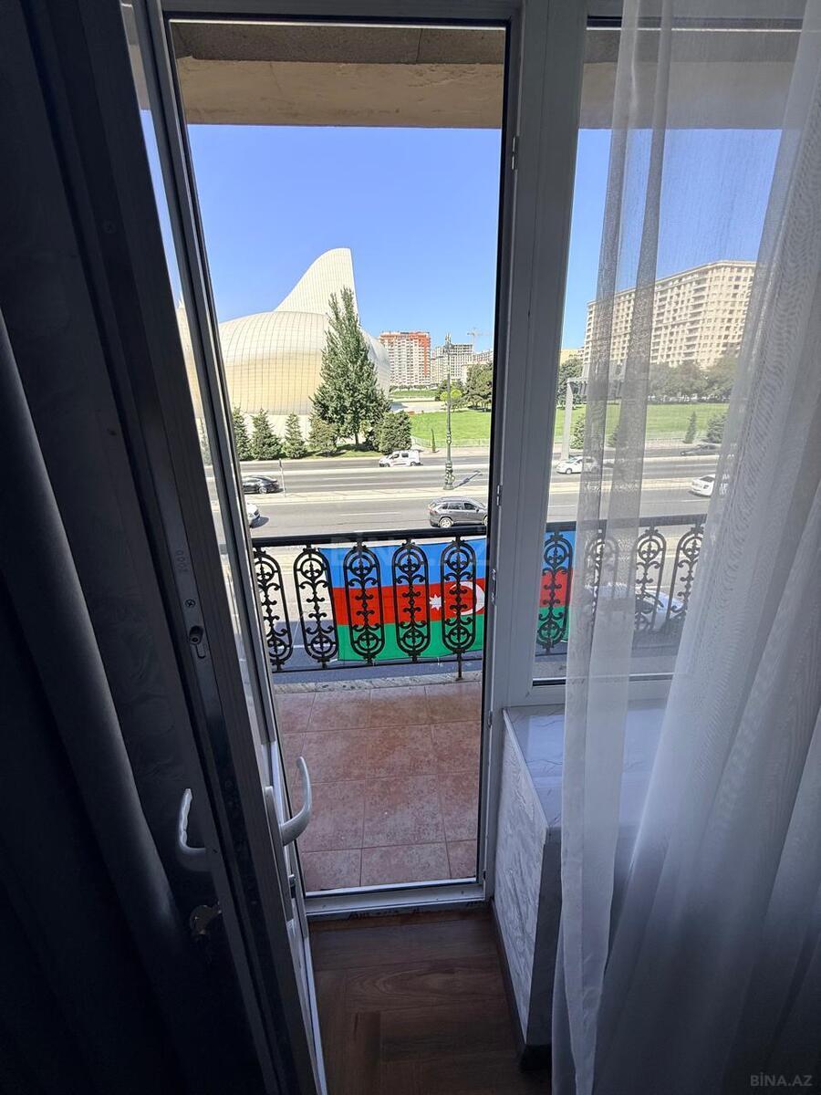 3 otaqlı Köhnə tikili, Nəriman Nərimanov m., Bakı