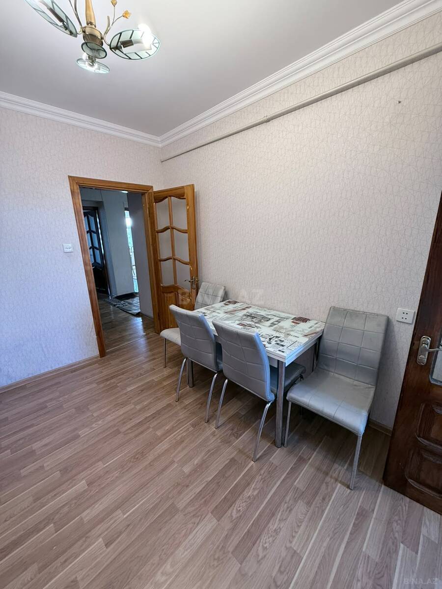 3 otaqlı Köhnə tikili, Xalqlar Dostluğu m., Bakı