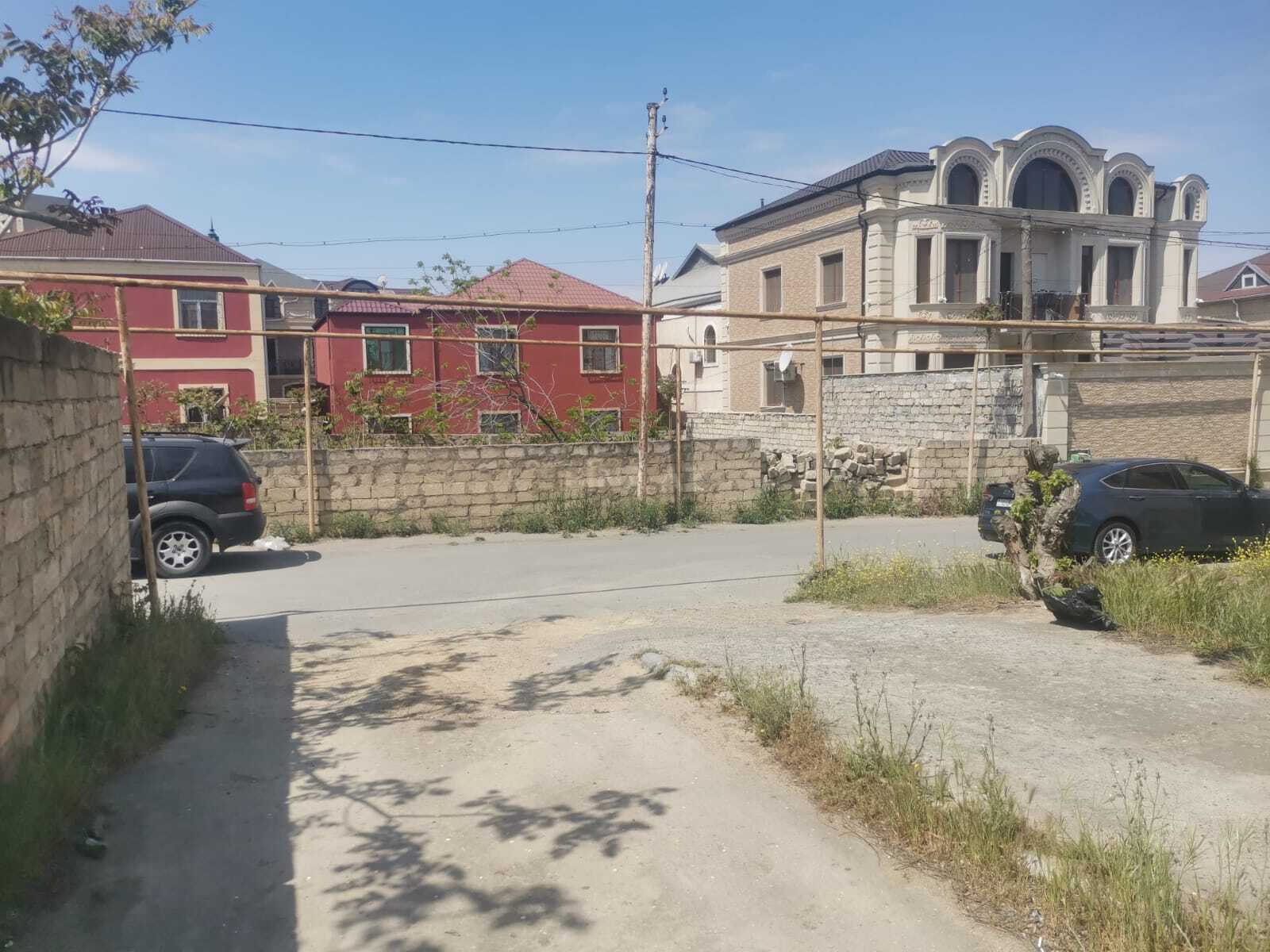 Torpaq Bakıxanov q., Bakı