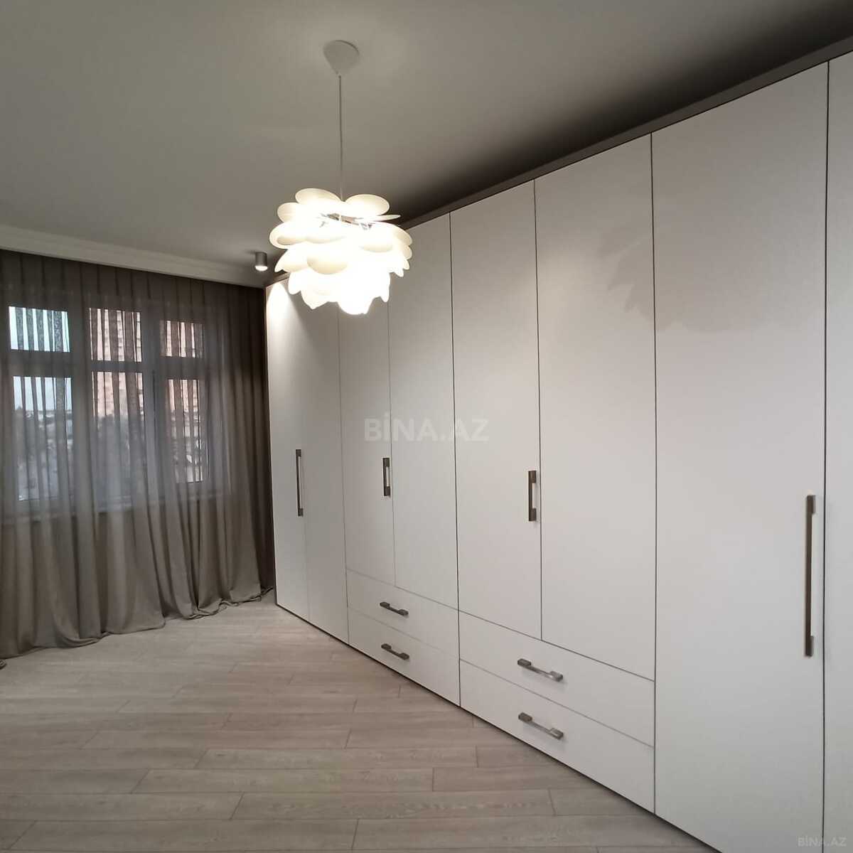 2 otaqlı Köhnə tikili, Neftçilər m., Bakı