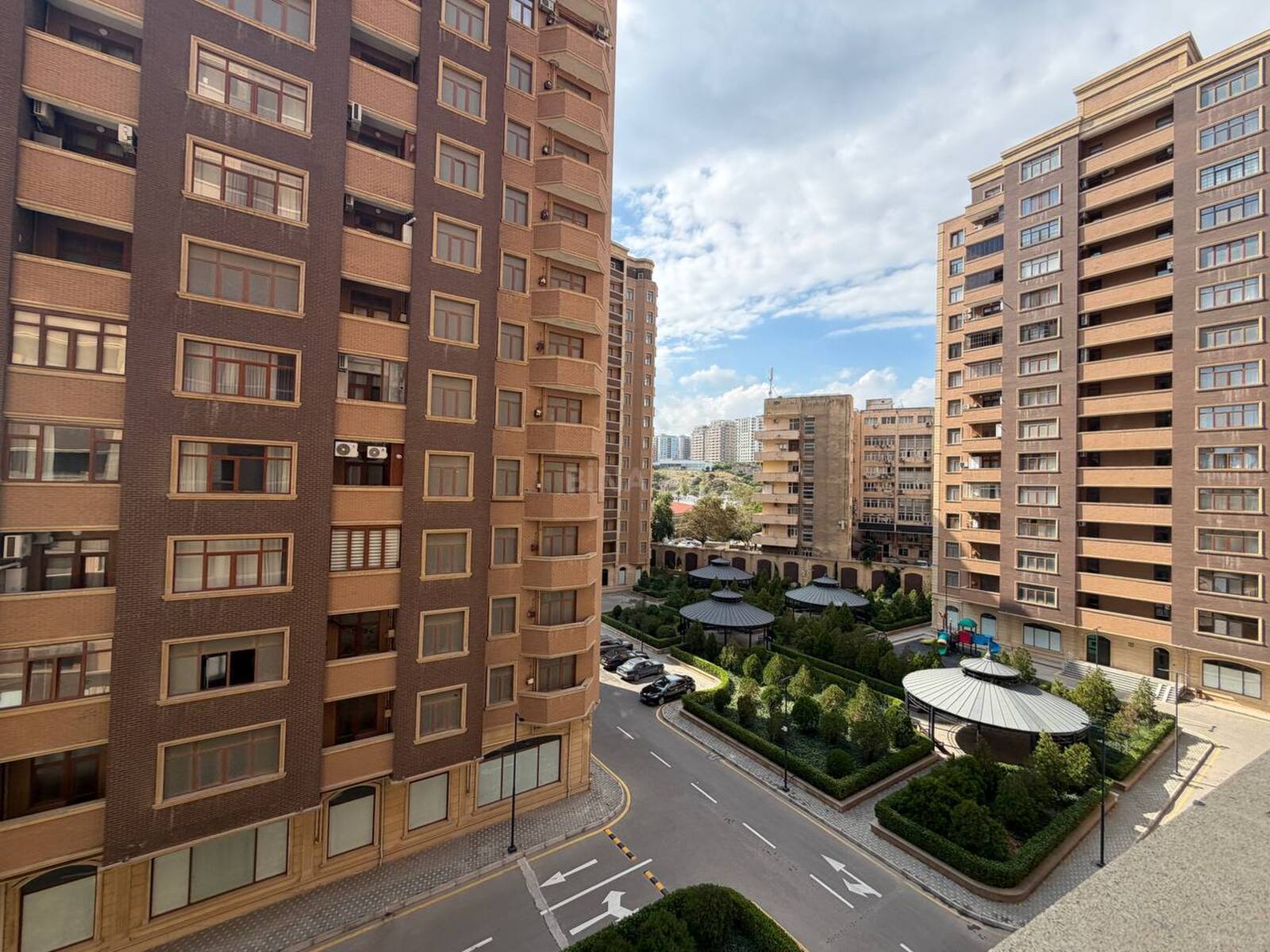 4 otaqlı Yeni tikili, 28 May m., Bakı