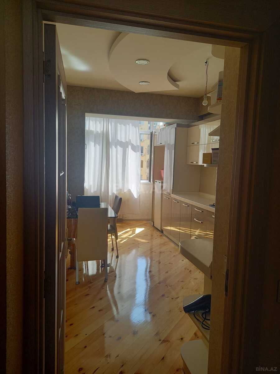 3 otaqlı Yeni tikili, Xırdalan