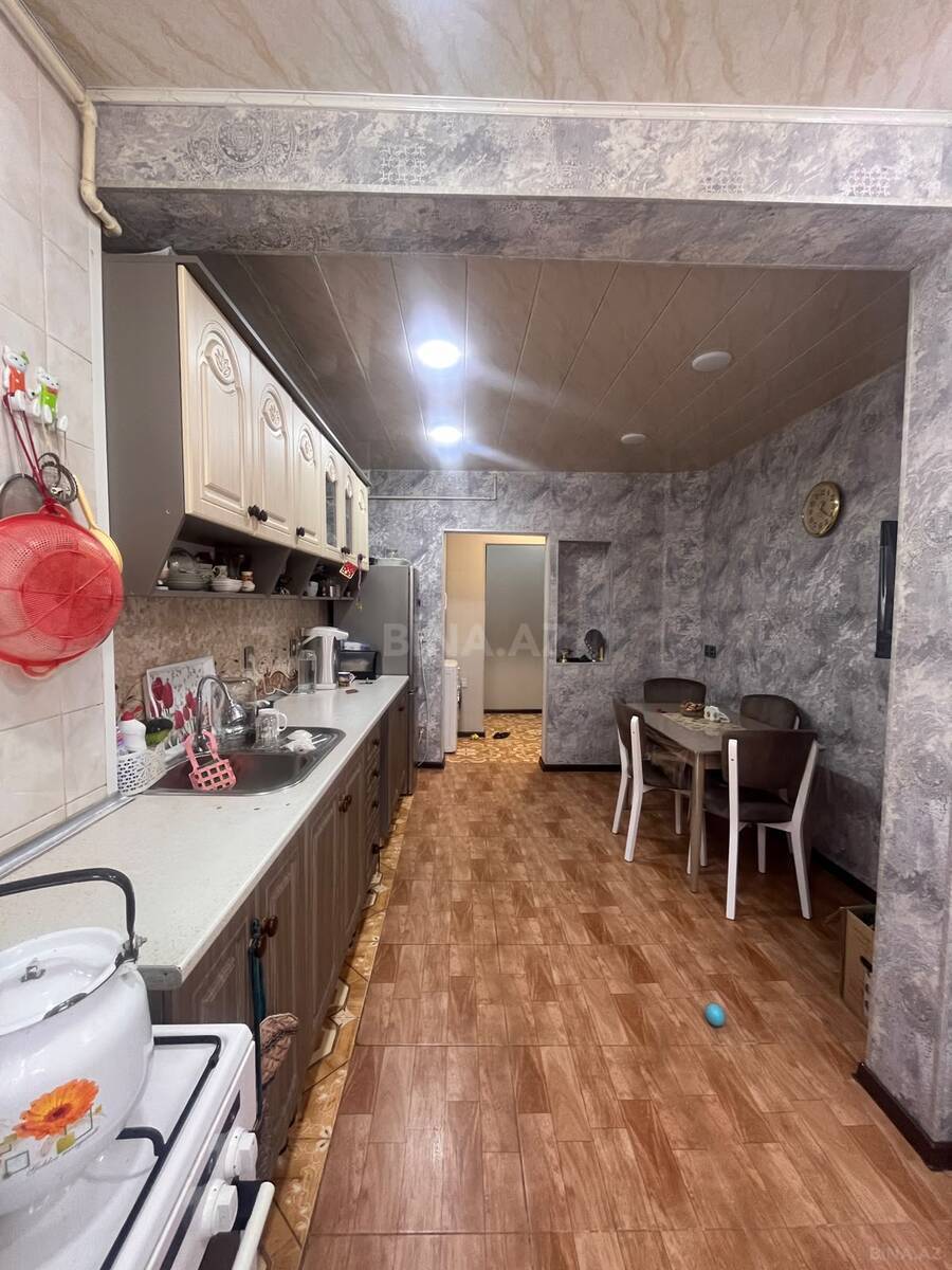 3 otaqlı Köhnə tikili, İnşaatçılar m., Bakı
