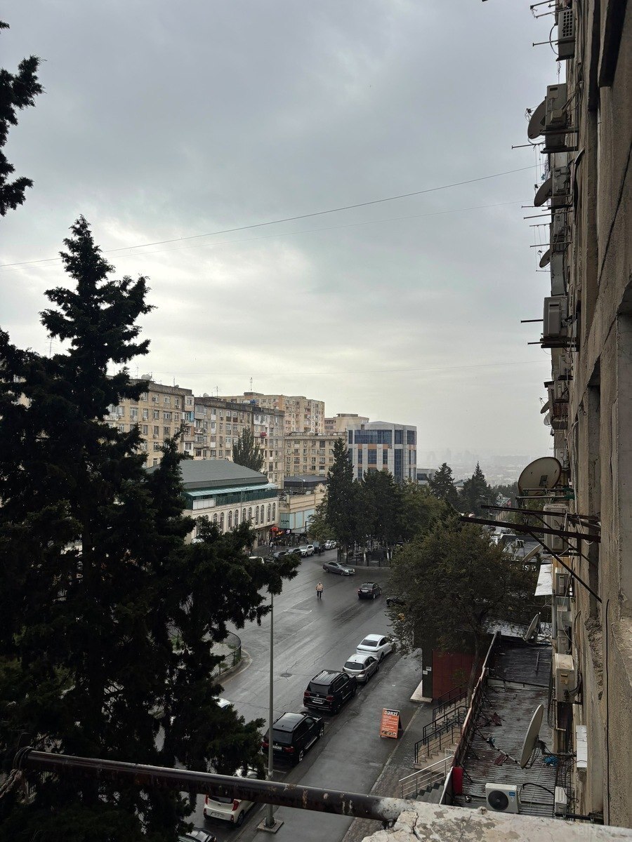 2 otaqlı Köhnə tikili, Əhmədli m., Bakı