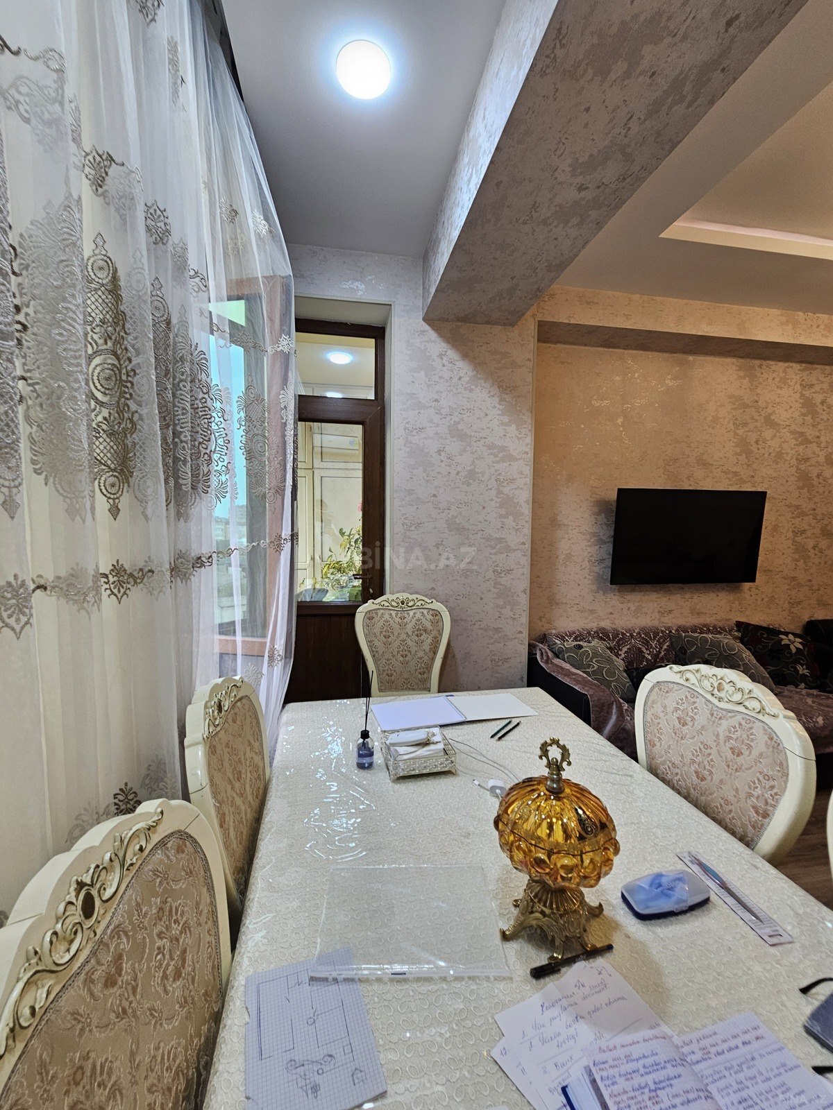 3 otaqlı Yeni tikili, Xırdalan
