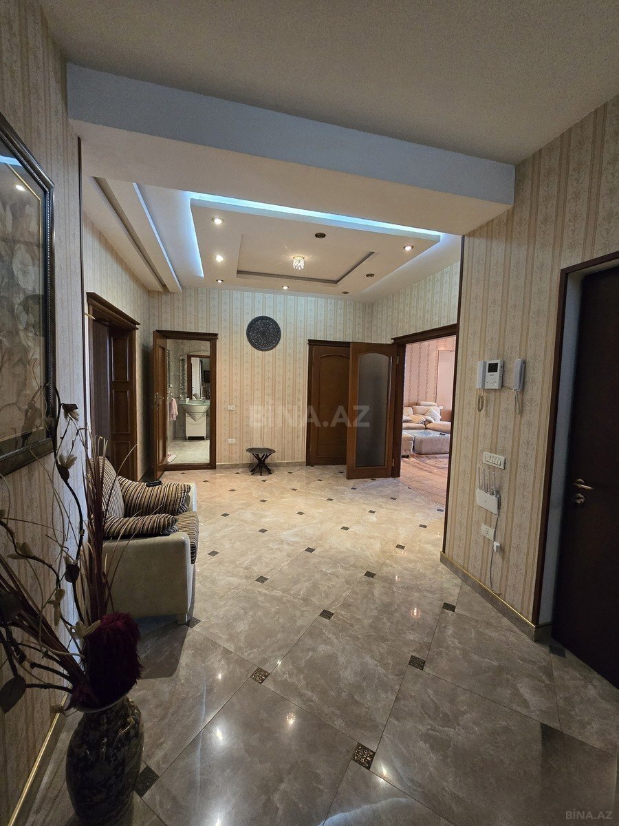 3 otaqlı Yeni tikili, 28 May m., Bakı