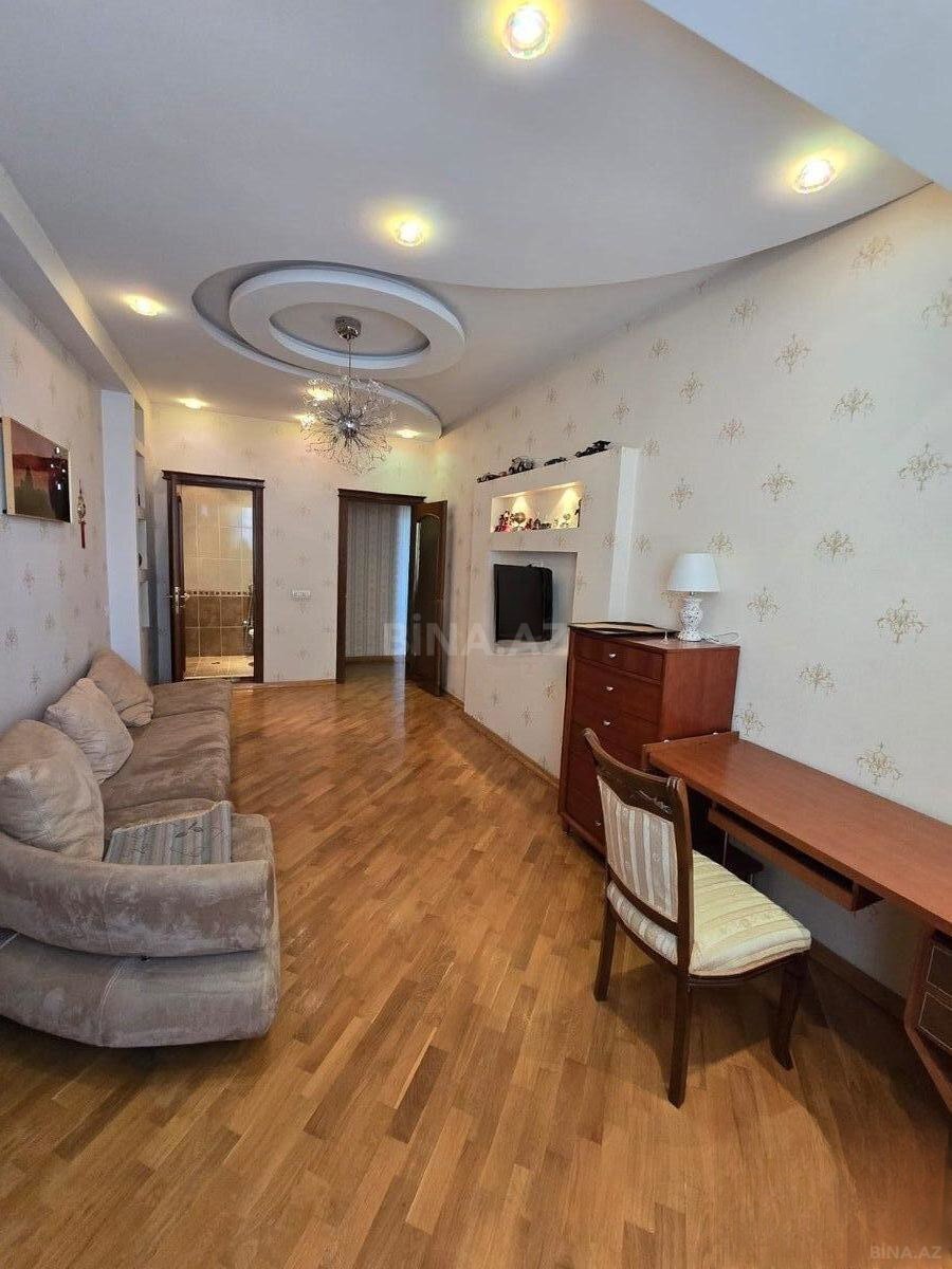 3 otaqlı Yeni tikili, 28 May m., Bakı
