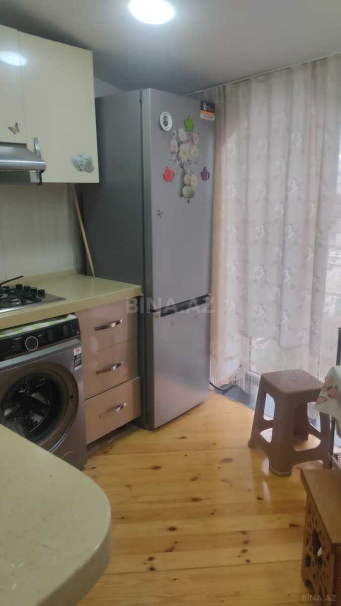 3 otaqlı Yeni tikili, Xırdalan