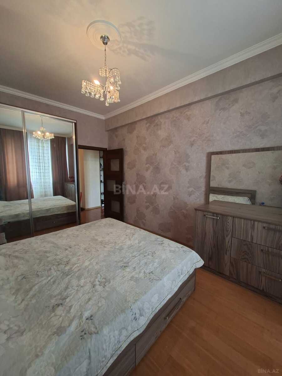 3 otaqlı Yeni tikili, Xırdalan