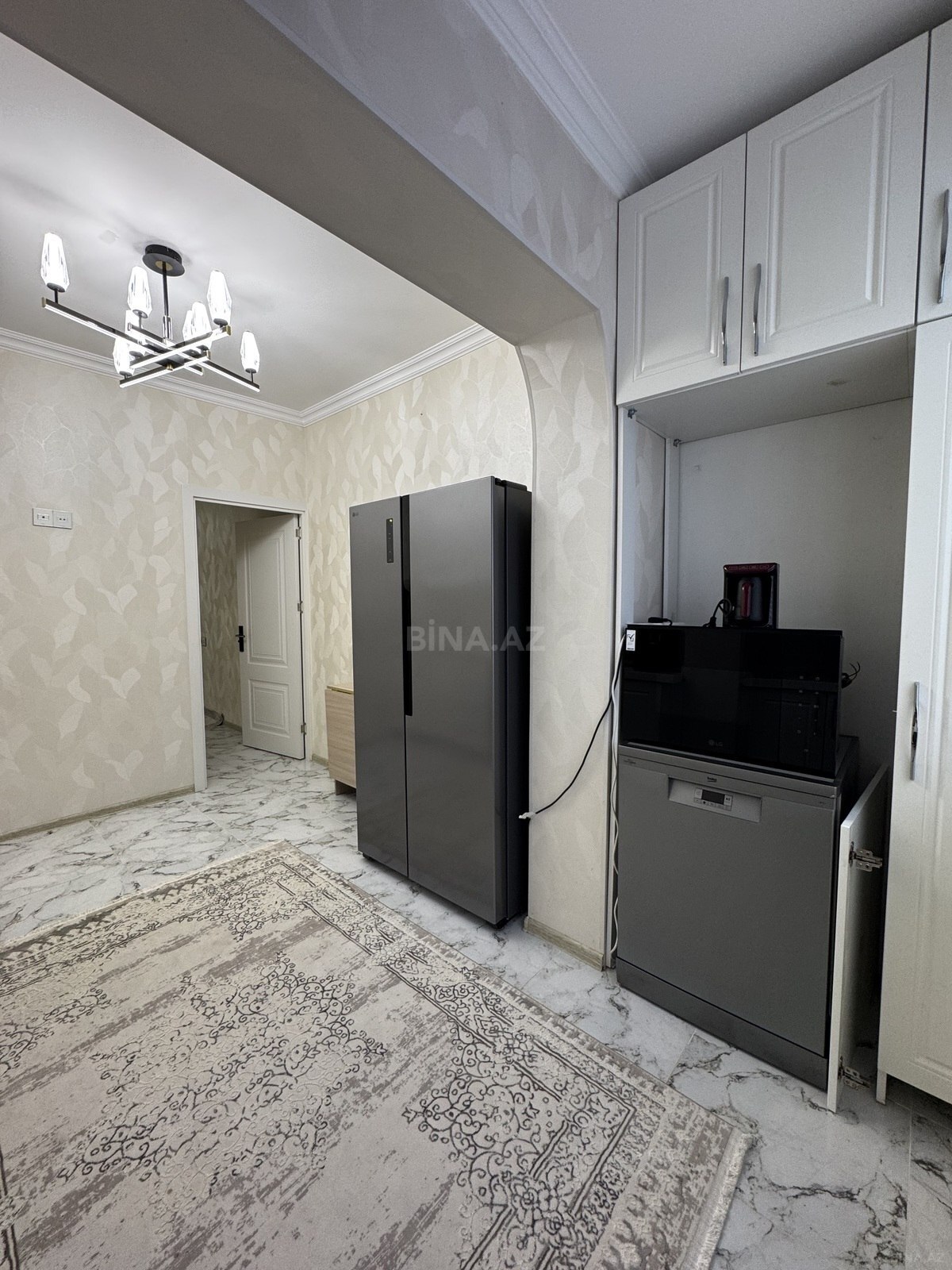 2 otaqlı Köhnə tikili, İnşaatçılar m., Bakı