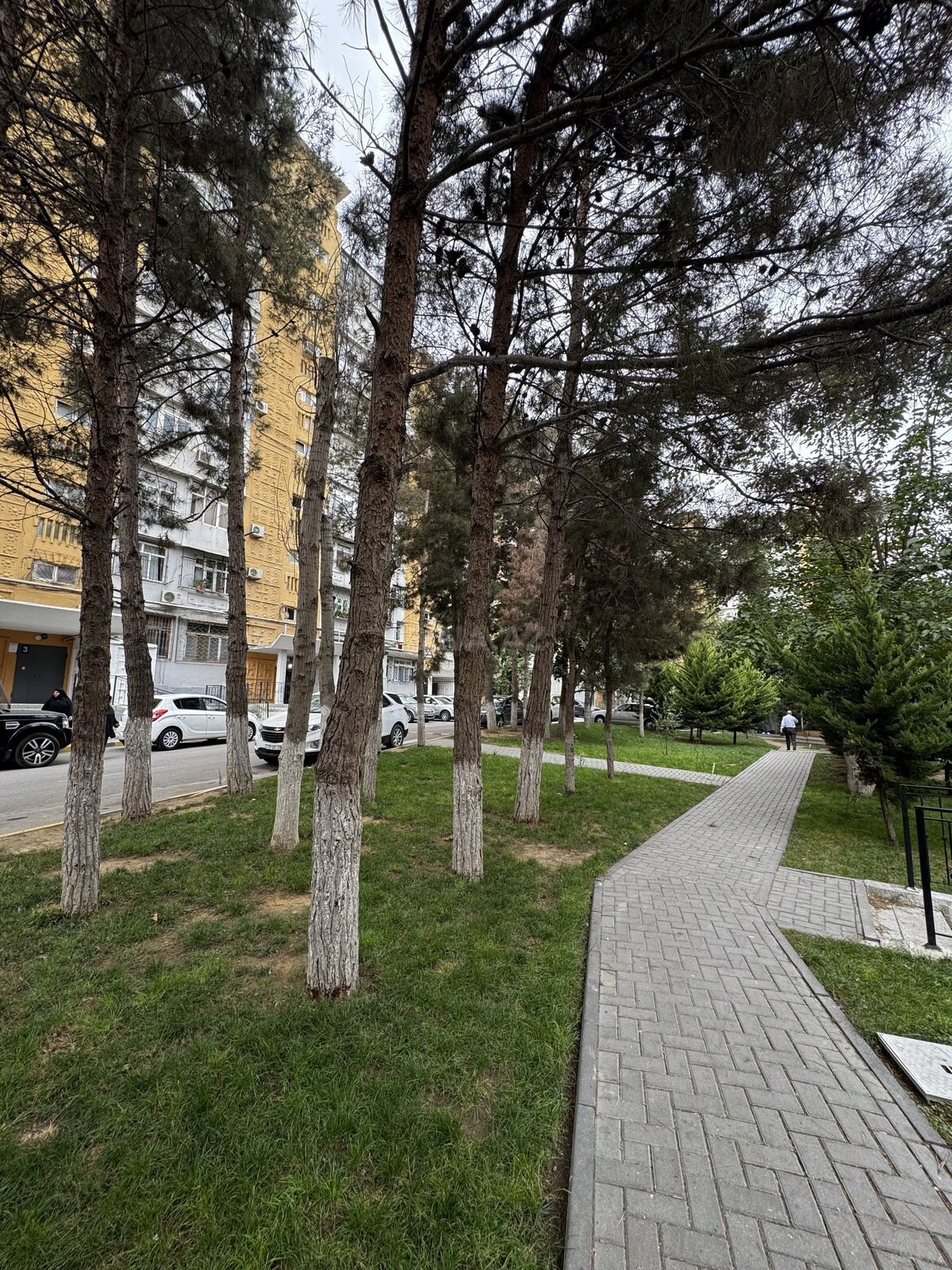 2 otaqlı Köhnə tikili, İnşaatçılar m., Bakı