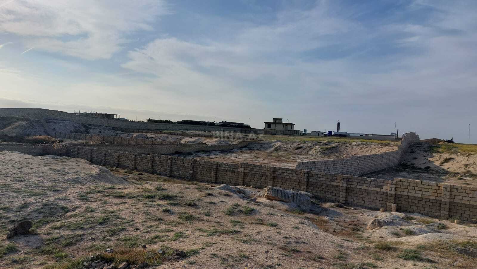 Torpaq Görədil q., Bakı