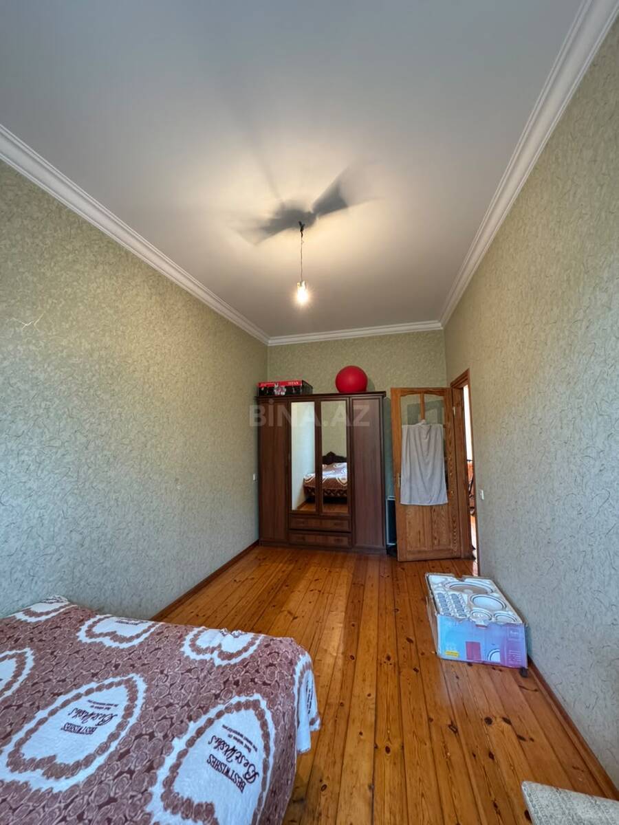 2 otaqlı Köhnə tikili, Bakıxanov q., Bakı