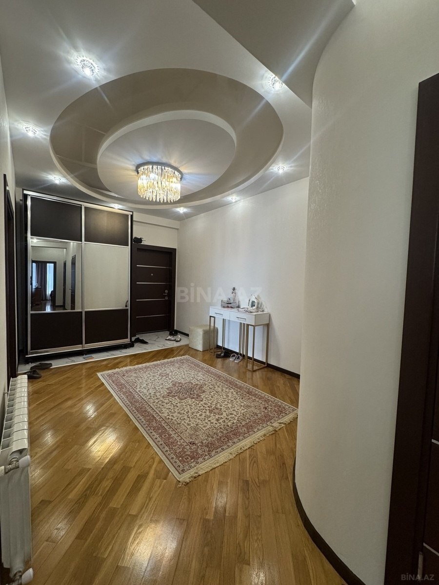 3 otaqlı Yeni tikili, 8 Noyabr m., Bakı