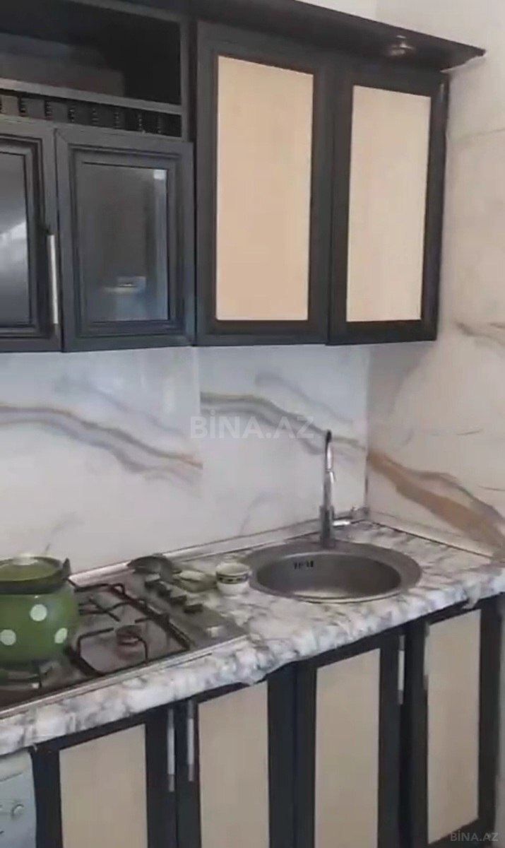 2 otaqlı Köhnə tikili, Memar Əcəmi m., Bakı