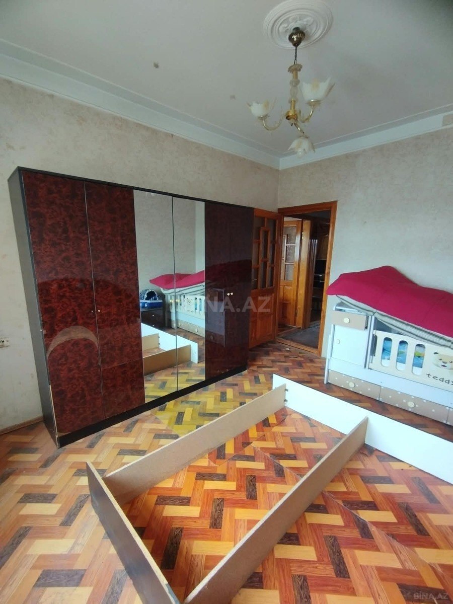 3 otaqlı Köhnə tikili, İnşaatçılar m., Bakı