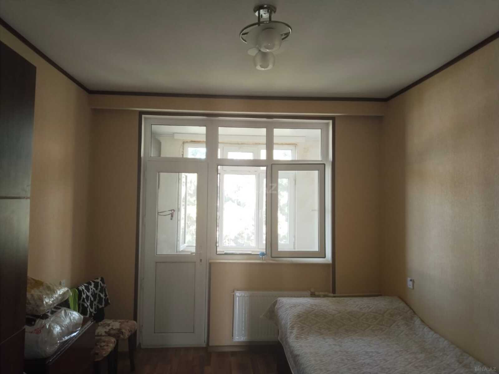 3 otaqlı Köhnə tikili, Həzi Aslanov m., Bakı