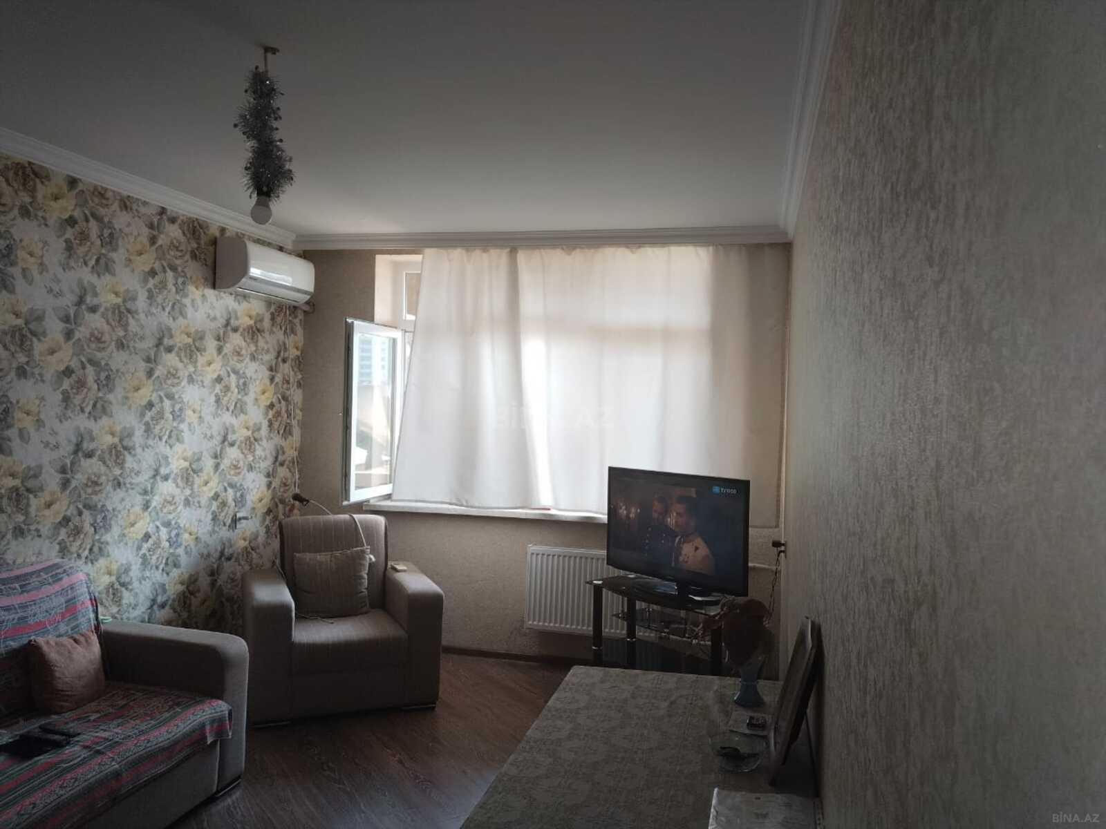 3 otaqlı Köhnə tikili, Həzi Aslanov m., Bakı