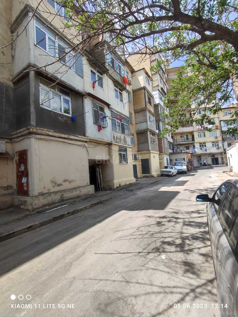2 otaqlı Köhnə tikili, Qara Qarayev m., Bakı