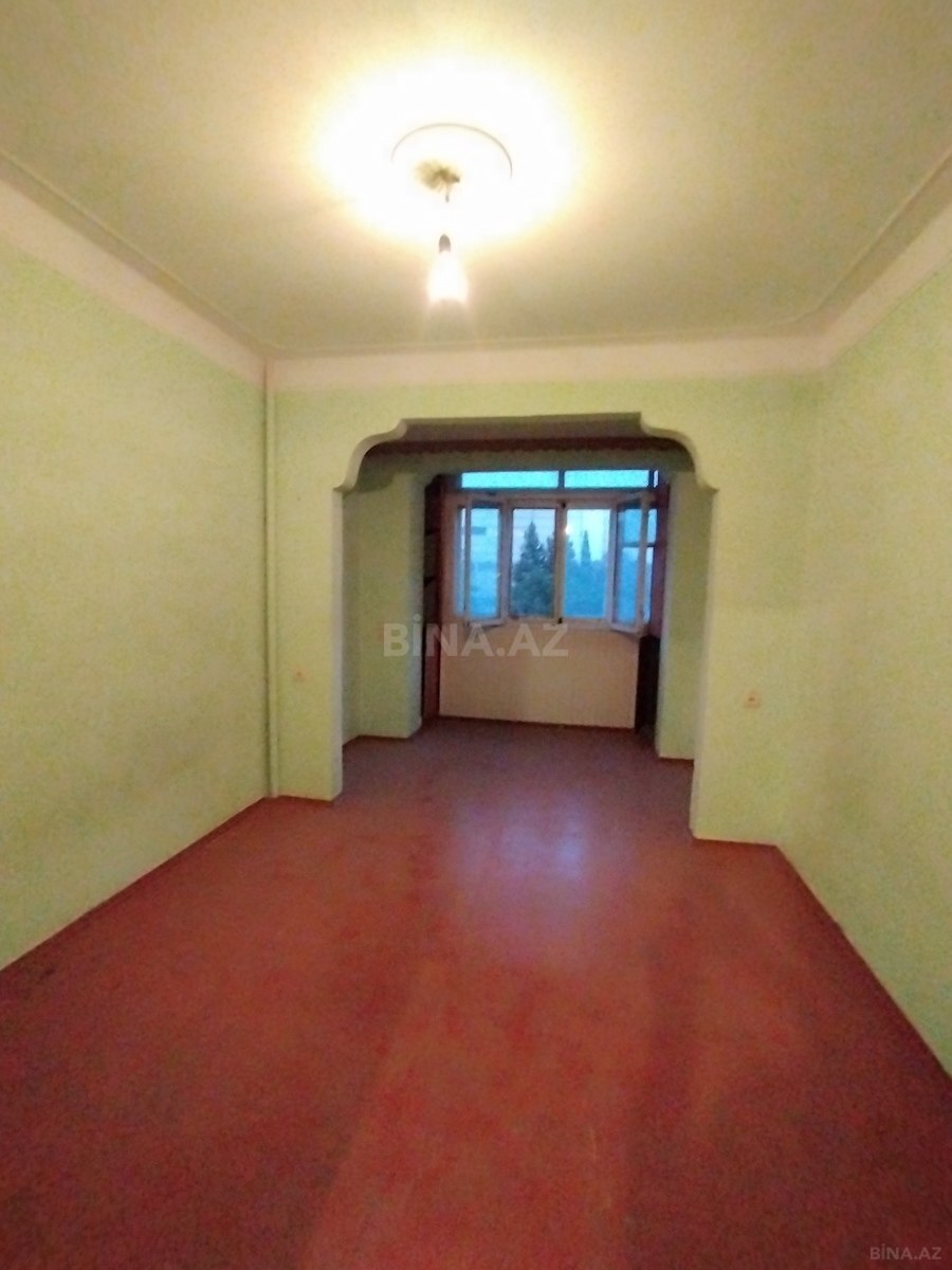 4 otaqlı Köhnə tikili, Əhmədli m., Bakı